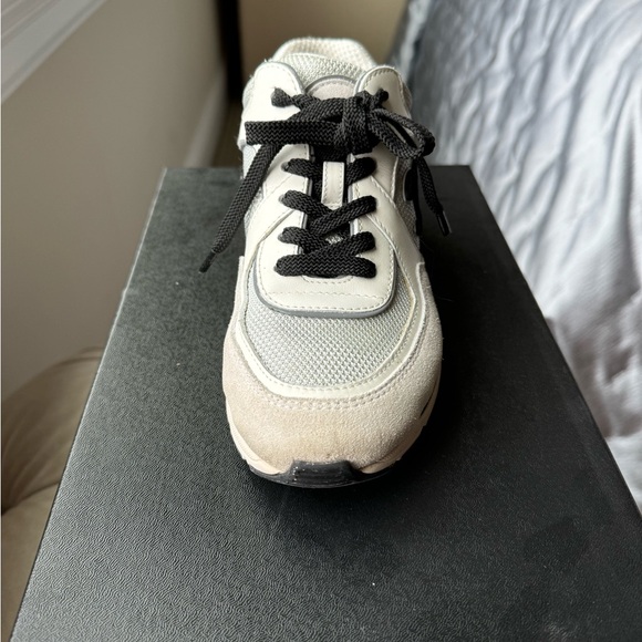 CHANEL SNEAKERS. White/grey/silvr/blk. 2022 collection. Excellent condition! - Picture 2 of 11